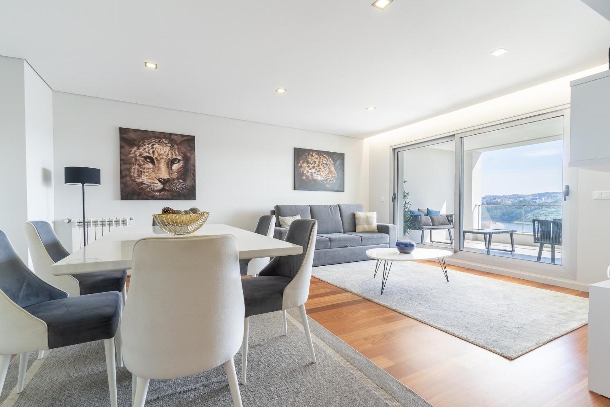 Porto & Douro Vista By Inviting Apartment Valbom (Gondomar)