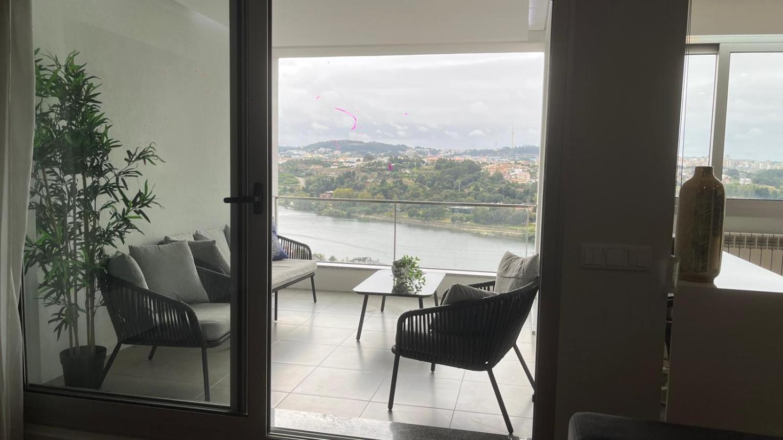 Porto & Douro Vista By Inviting *
